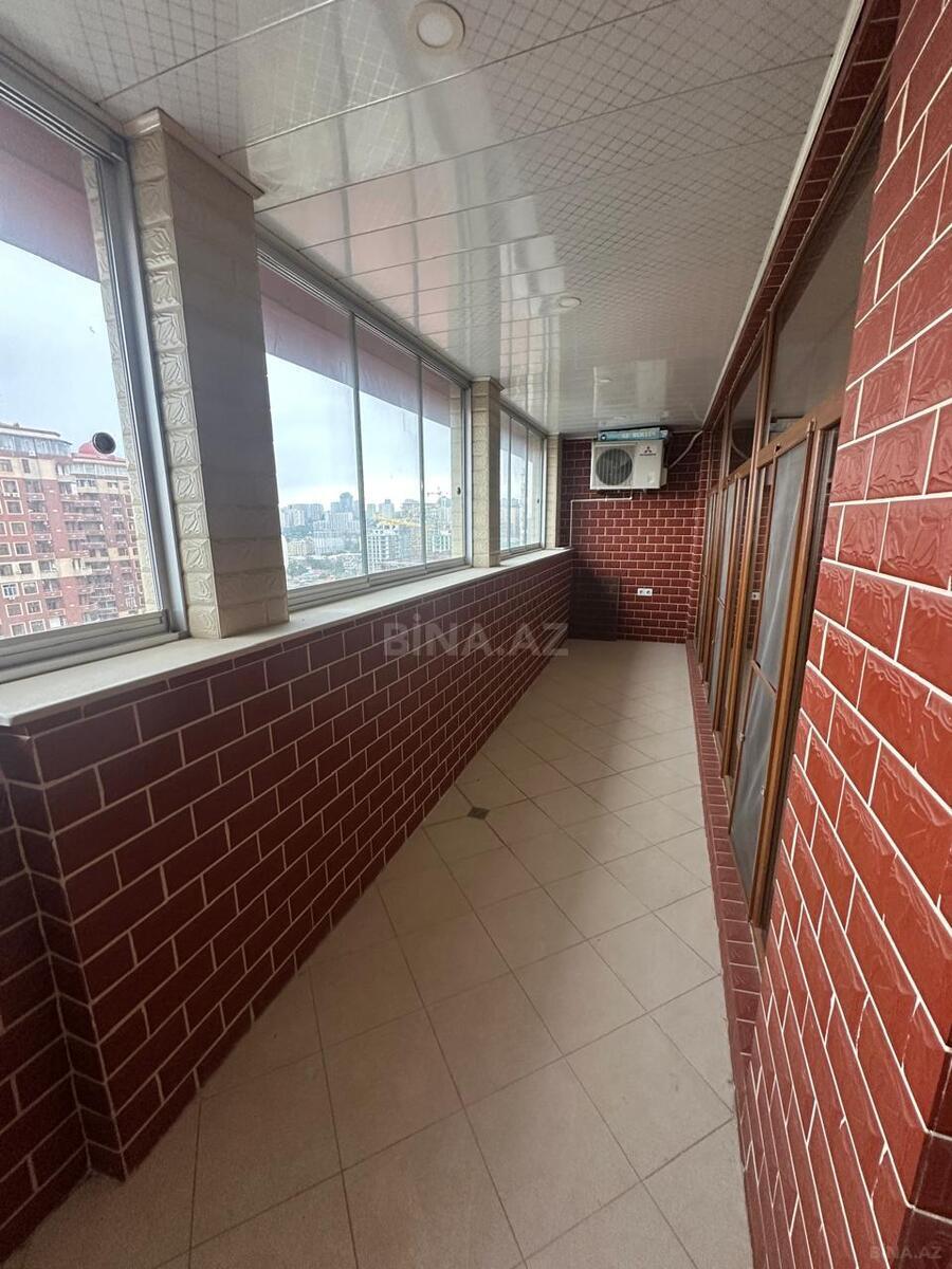 8 otaqlı Yeni tikili, Nizami m., Bakı