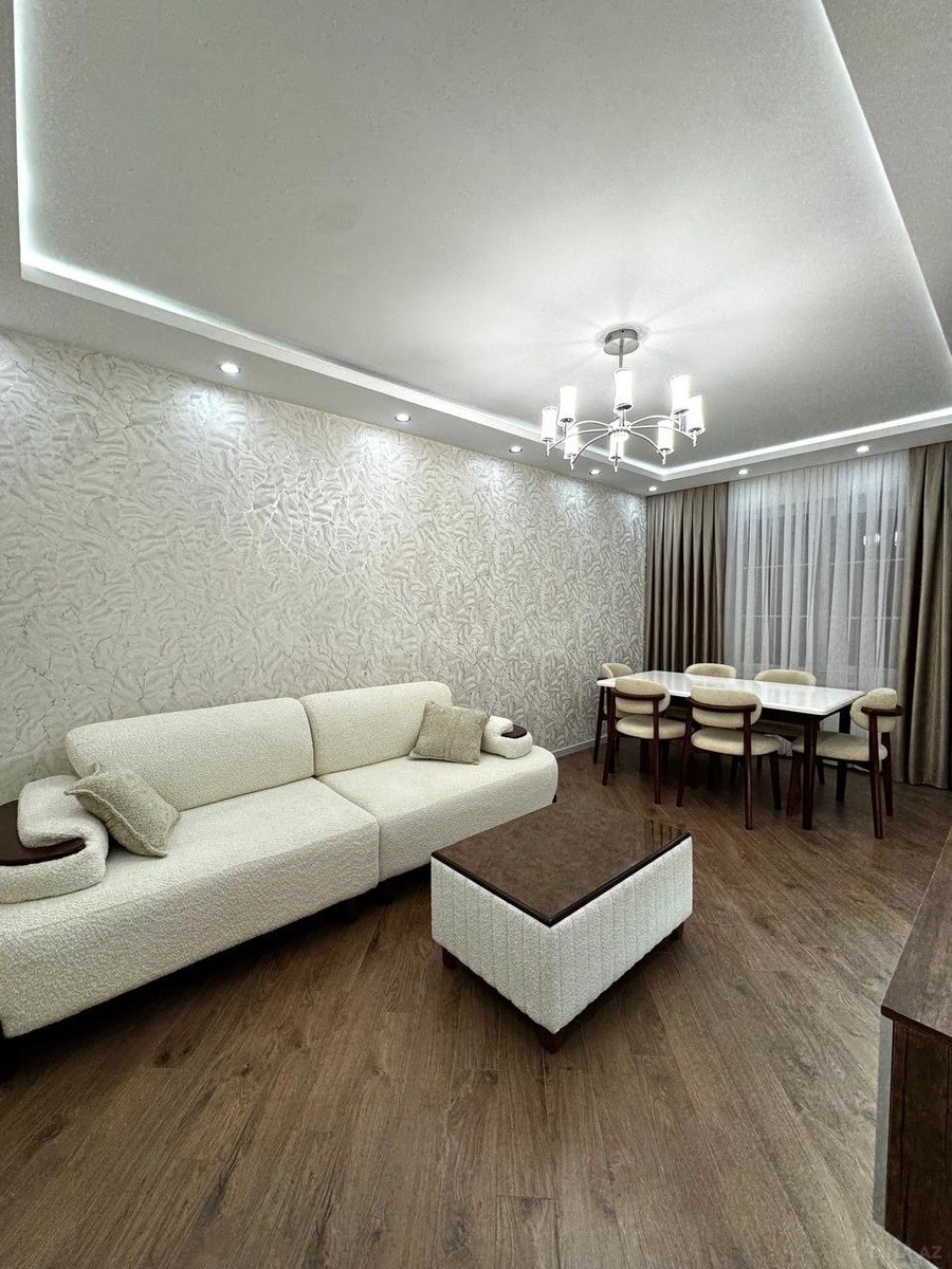 3 otaqlı Köhnə tikili, Əhmədli m., Bakı