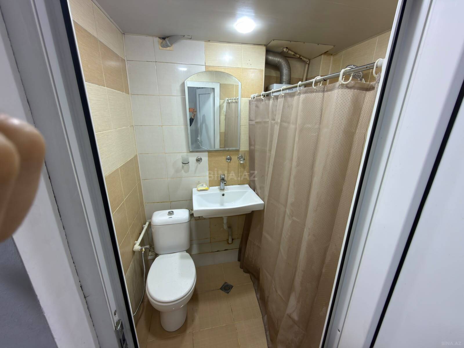 2 otaqlı Köhnə tikili, Şah İsmayıl Xətai m., Bakı