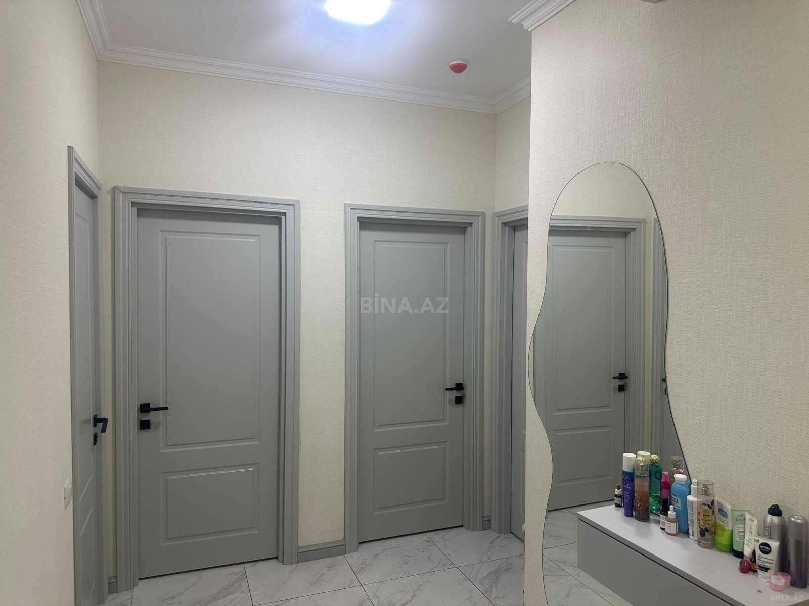 3 otaqlı Yeni tikili, Memar Əcəmi m., Bakı