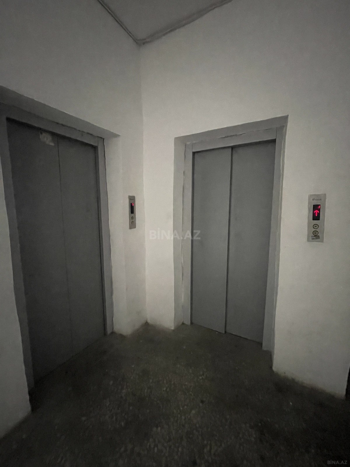 3 otaqlı Yeni tikili, Neftçilər m., Bakı
