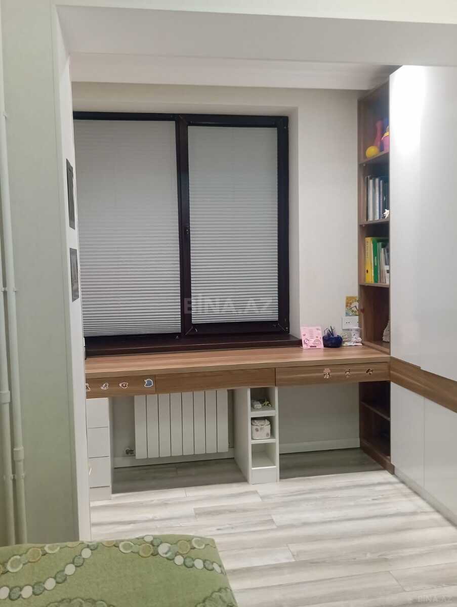 3 otaqlı Köhnə tikili, Elmlər Akademiyası m., Bakı