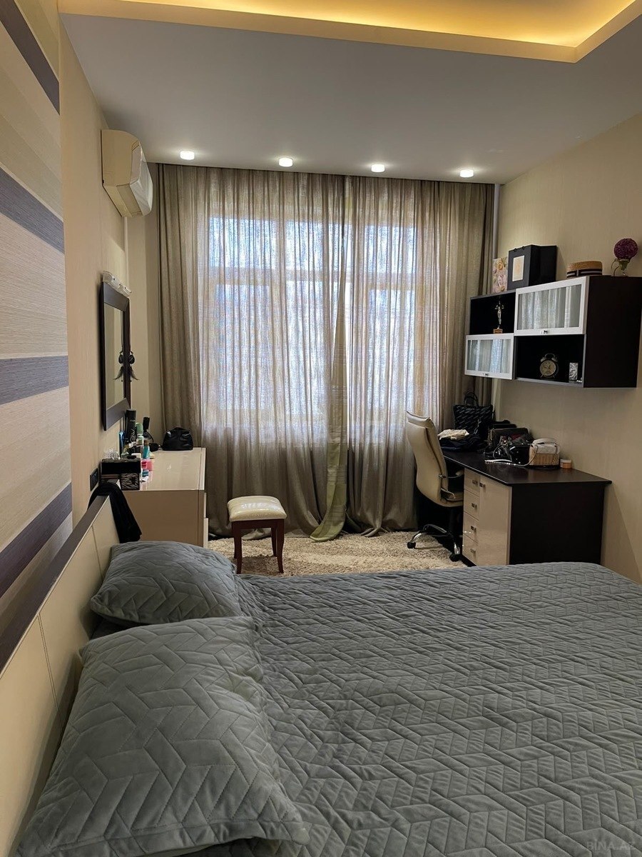 4 otaqlı Yeni tikili, Elmlər Akademiyası m., Bakı