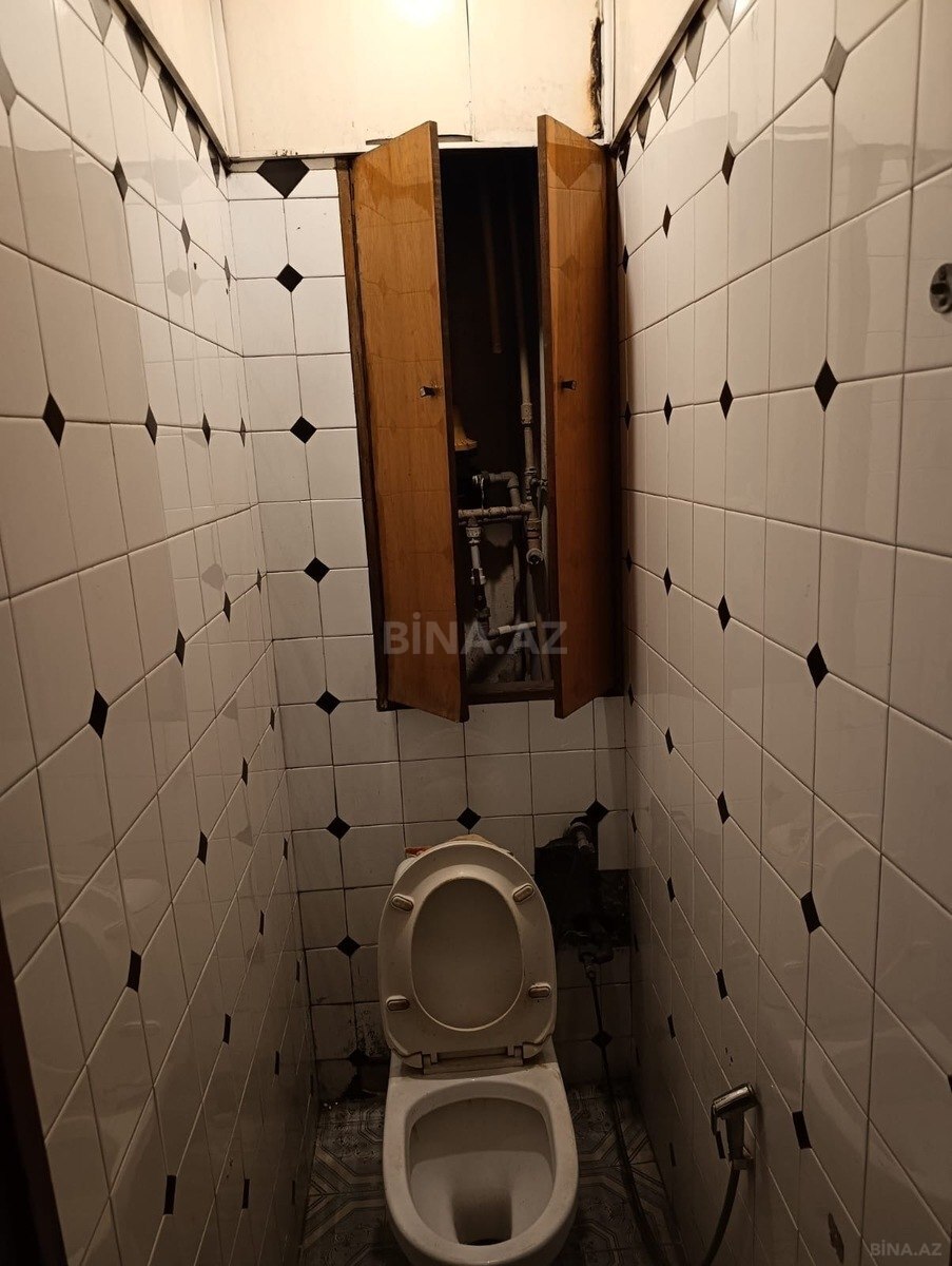 3 otaqlı Köhnə tikili, Memar Əcəmi m., Bakı