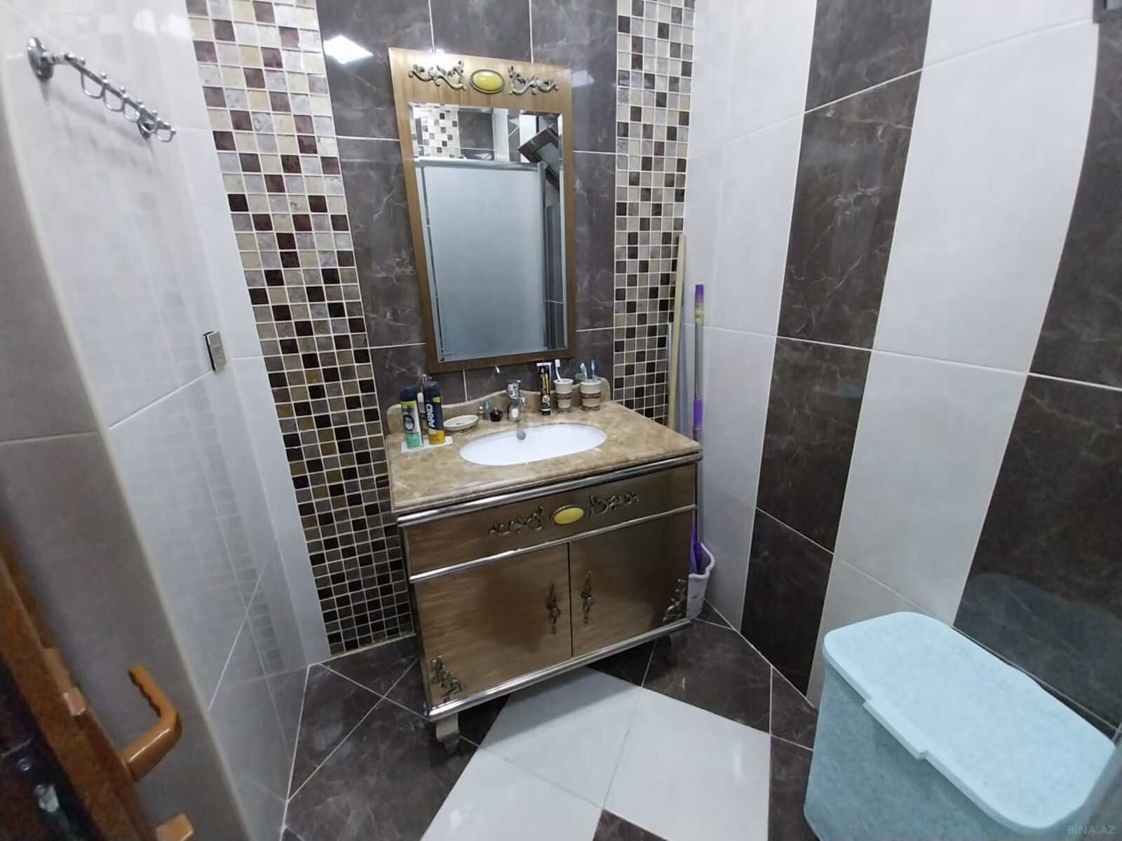 4 otaqlı Həyət evi/Bağ evi, Bakıxanov q., Bakı