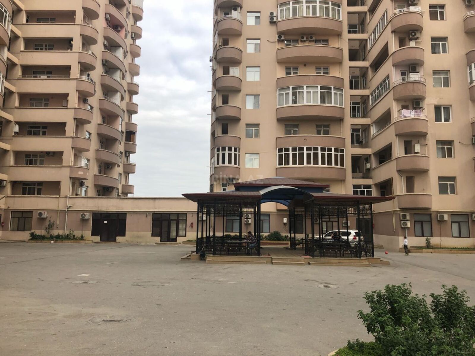 3 otaqlı Yeni tikili, Elmlər Akademiyası m., Bakı