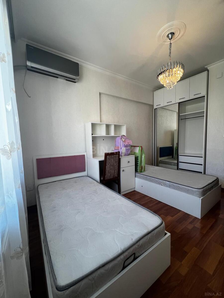 3 otaqlı Yeni tikili, İnşaatçılar m., Bakı