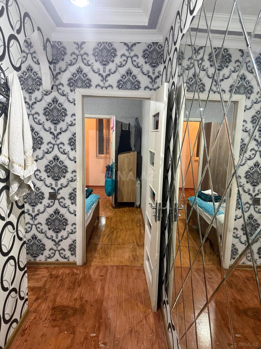 2 otaqlı Köhnə tikili, Koroğlu m., Bakı
