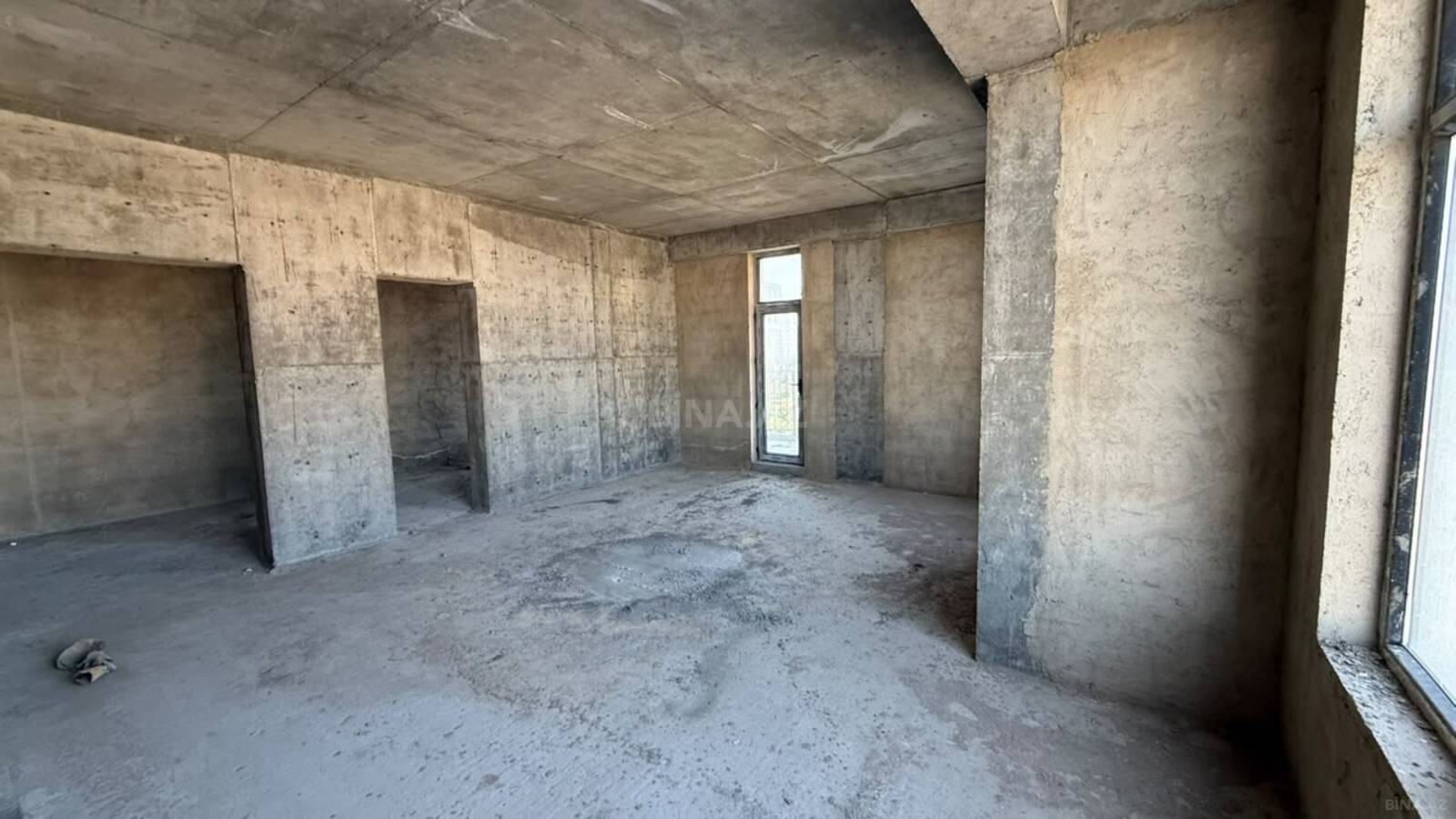 3 otaqlı Yeni tikili, Nizami m., Bakı