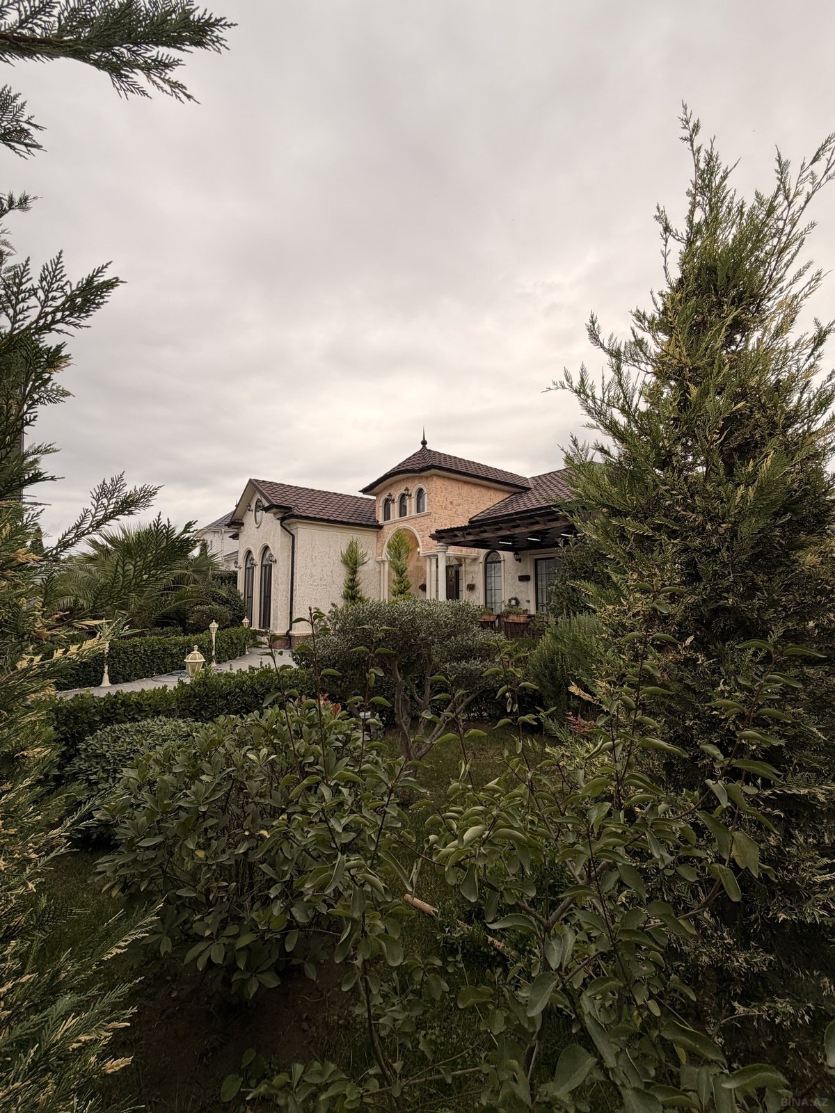 4 otaqlı Həyət evi/Bağ evi, Mərdəkan q., Bakı