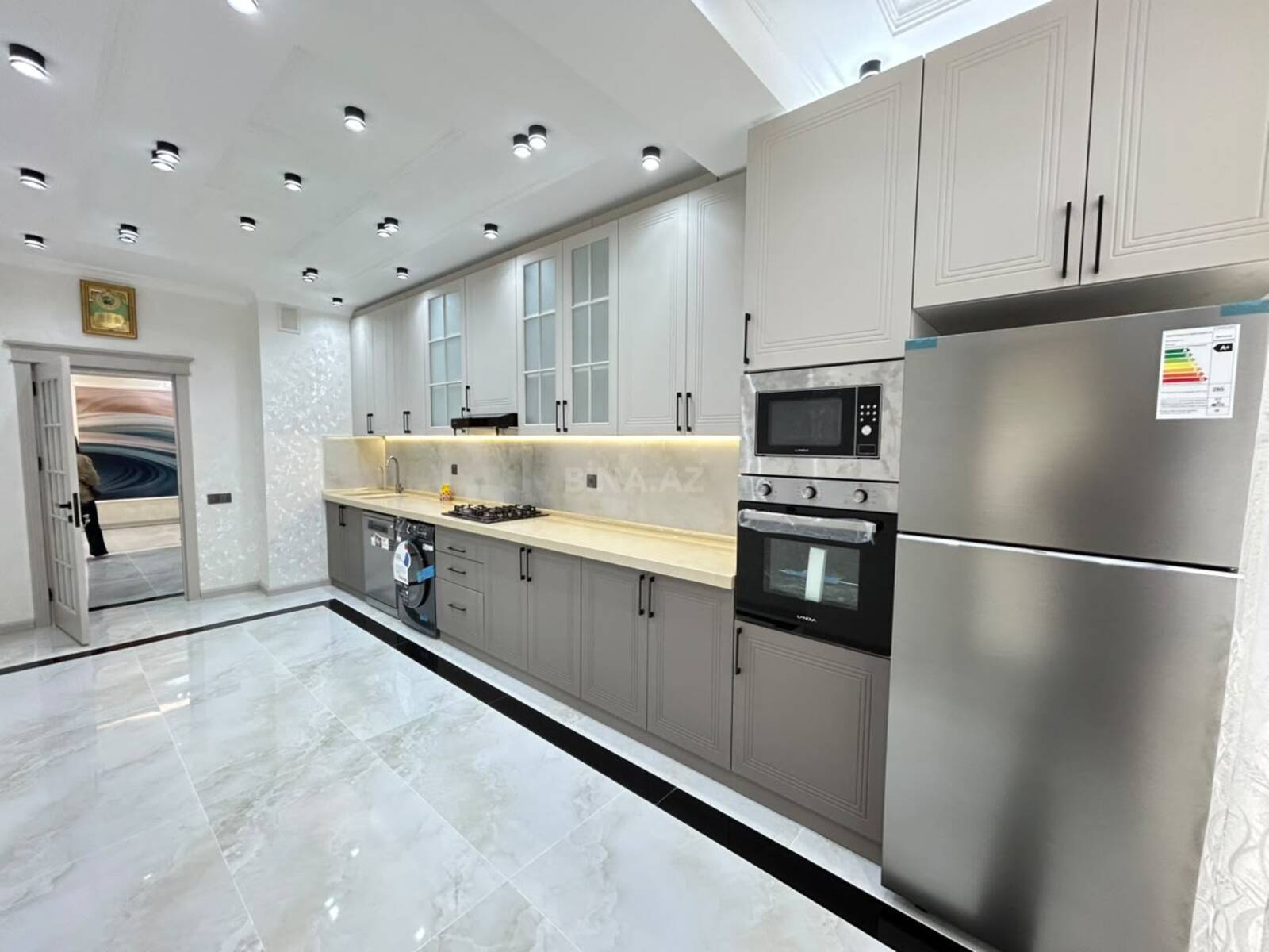 3 otaqlı Yeni tikili, Qara Qarayev m., Bakı