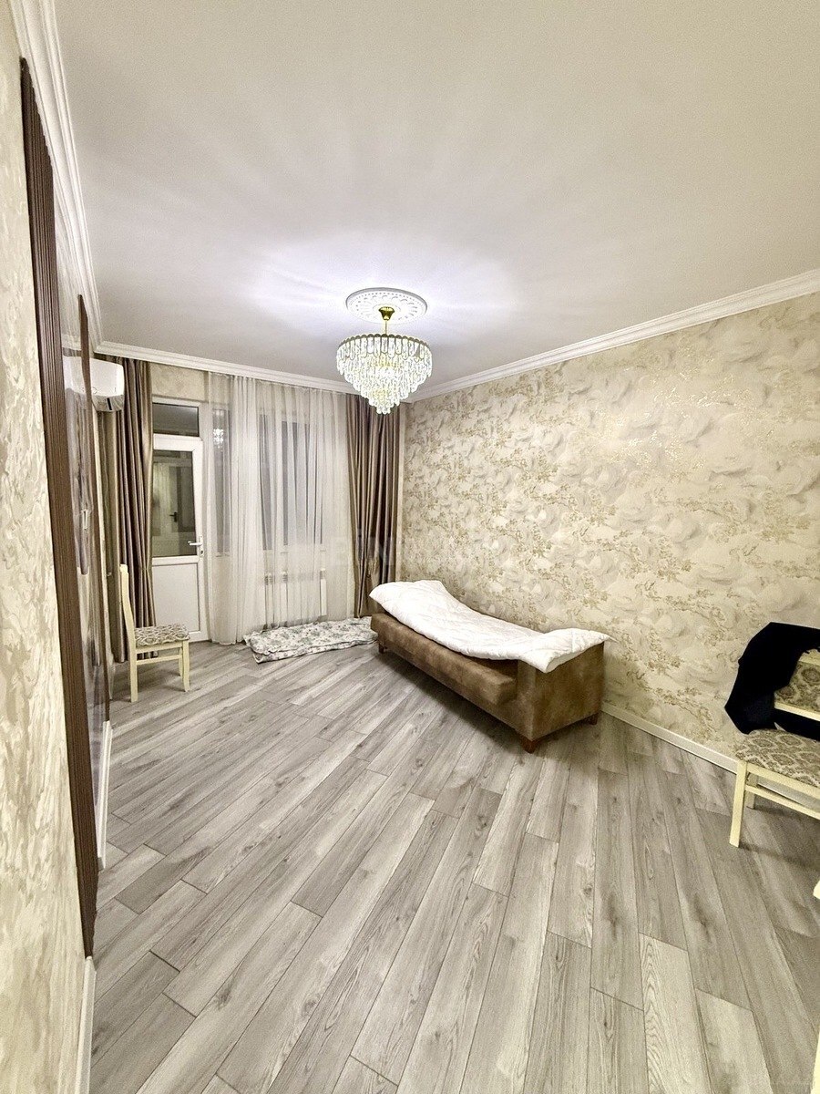 2 otaqlı Yeni tikili, Memar Əcəmi m., Bakı