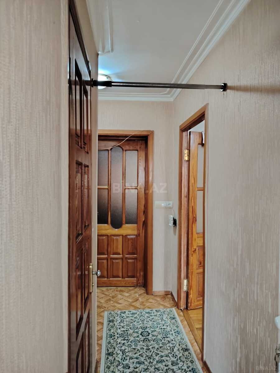 3 otaqlı Köhnə tikili, Elmlər Akademiyası m., Bakı