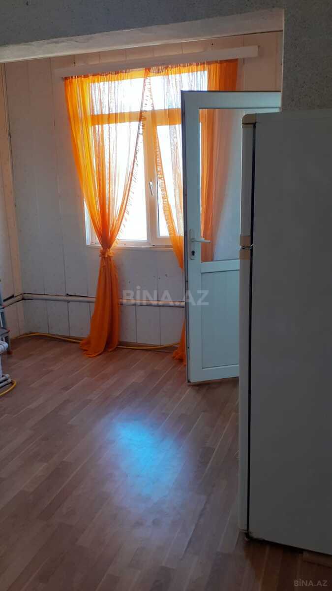 2 otaqlı Köhnə tikili, 8-ci mikrorayon q., Bakı