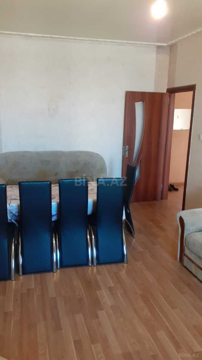 2 otaqlı Köhnə tikili, 8-ci mikrorayon q., Bakı