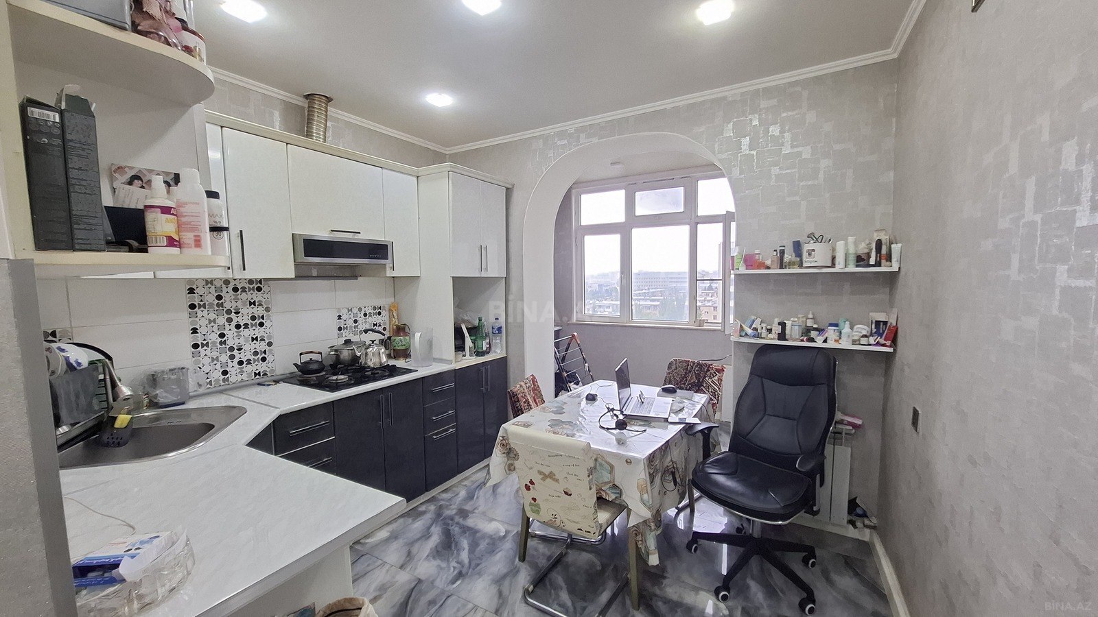 3 otaqlı Köhnə tikili, Gənclik m., Bakı