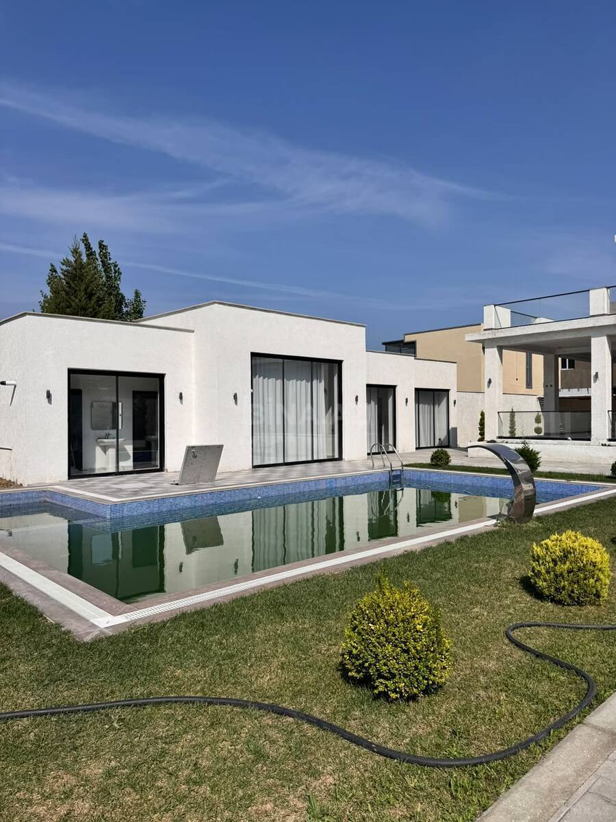 7 otaqlı Həyət evi/Bağ evi, Novxanı q., Bakı