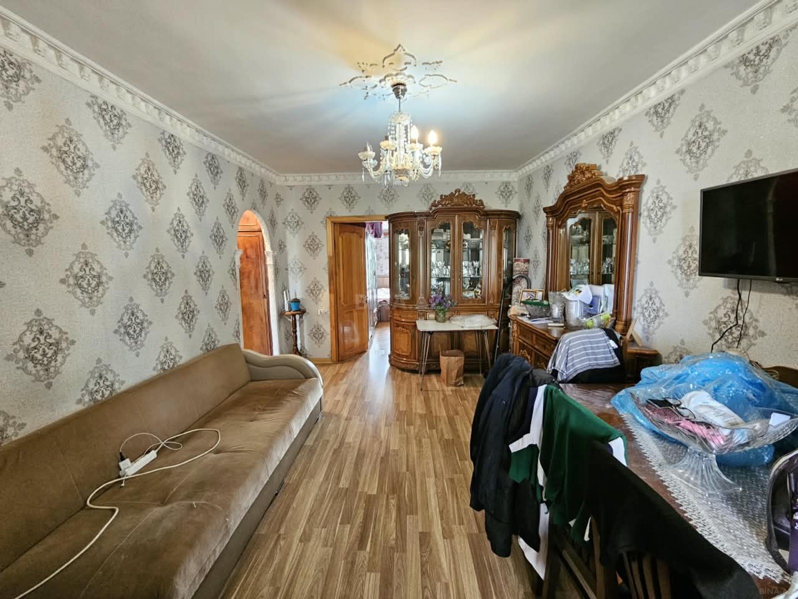 2 otaqlı Köhnə tikili, Neftçilər m., Bakı