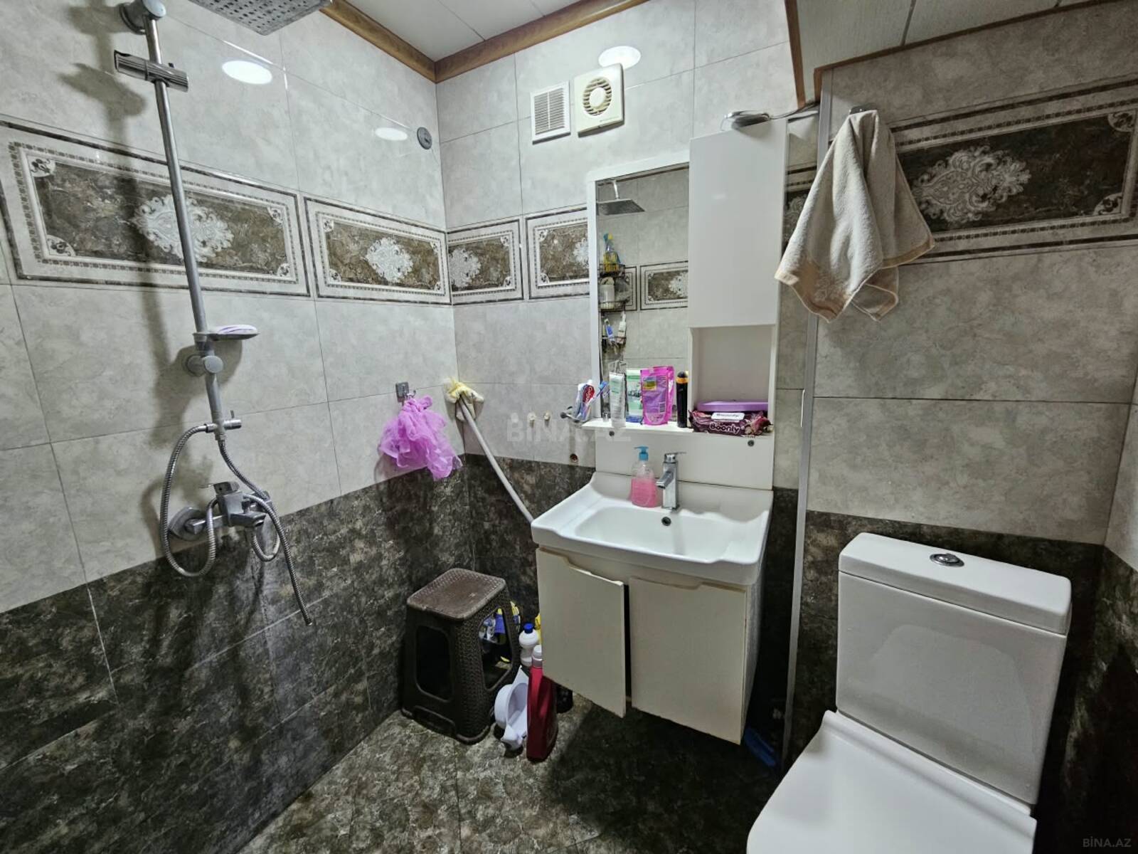 2 otaqlı Köhnə tikili, Neftçilər m., Bakı