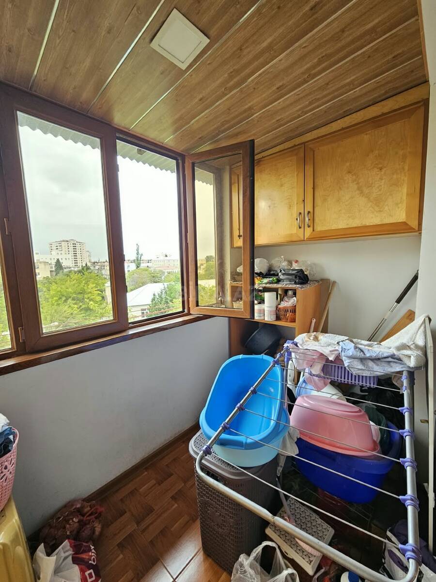 2 otaqlı Köhnə tikili, Neftçilər m., Bakı