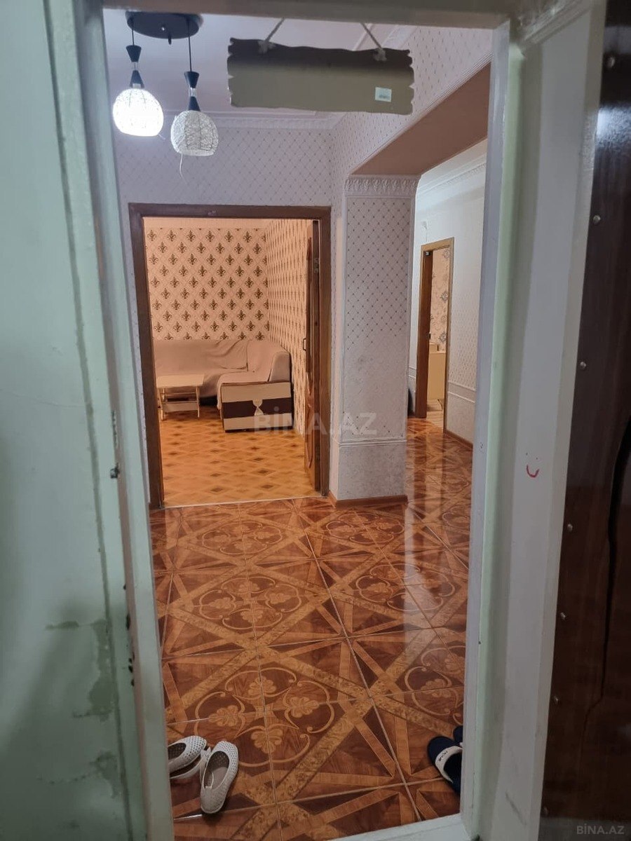 3 otaqlı Köhnə tikili, Elmlər Akademiyası m., Bakı