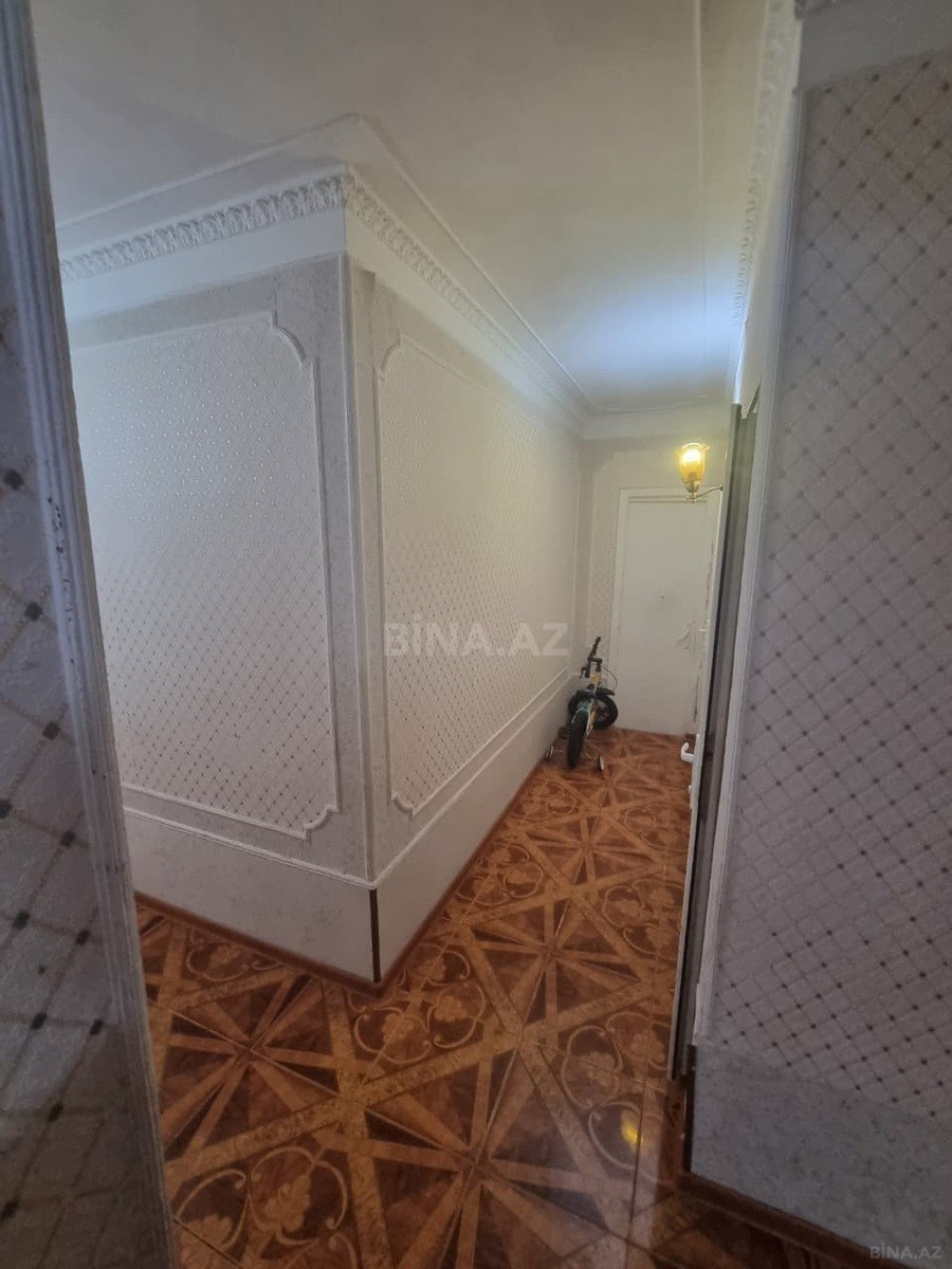 3 otaqlı Köhnə tikili, Elmlər Akademiyası m., Bakı