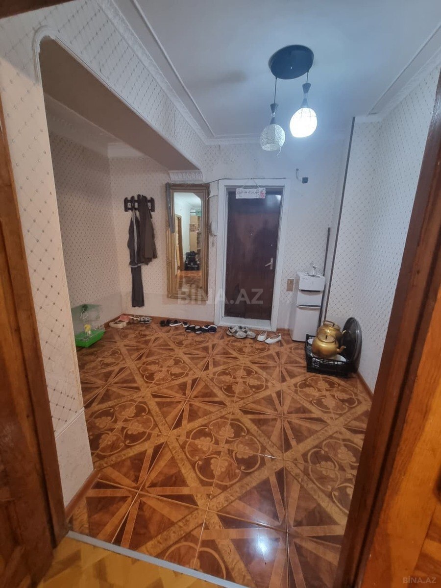 3 otaqlı Köhnə tikili, Elmlər Akademiyası m., Bakı