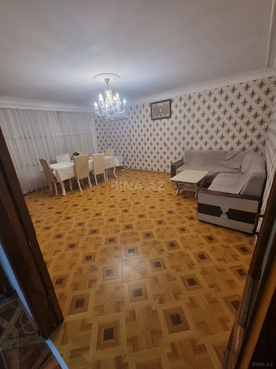 3 otaqlı Köhnə tikili, Elmlər Akademiyası m., Bakı