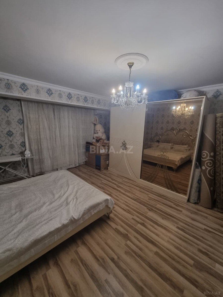 3 otaqlı Köhnə tikili, Elmlər Akademiyası m., Bakı