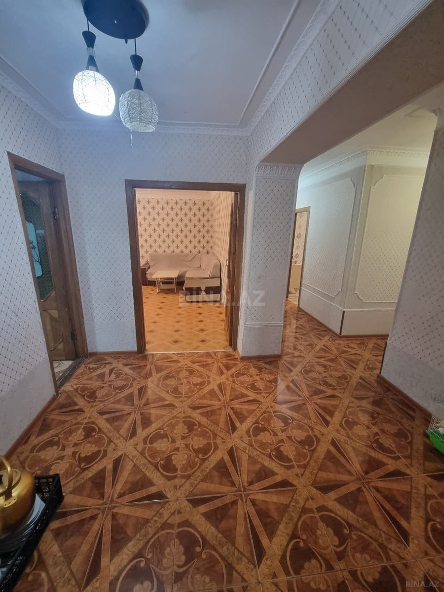 3 otaqlı Köhnə tikili, Elmlər Akademiyası m., Bakı