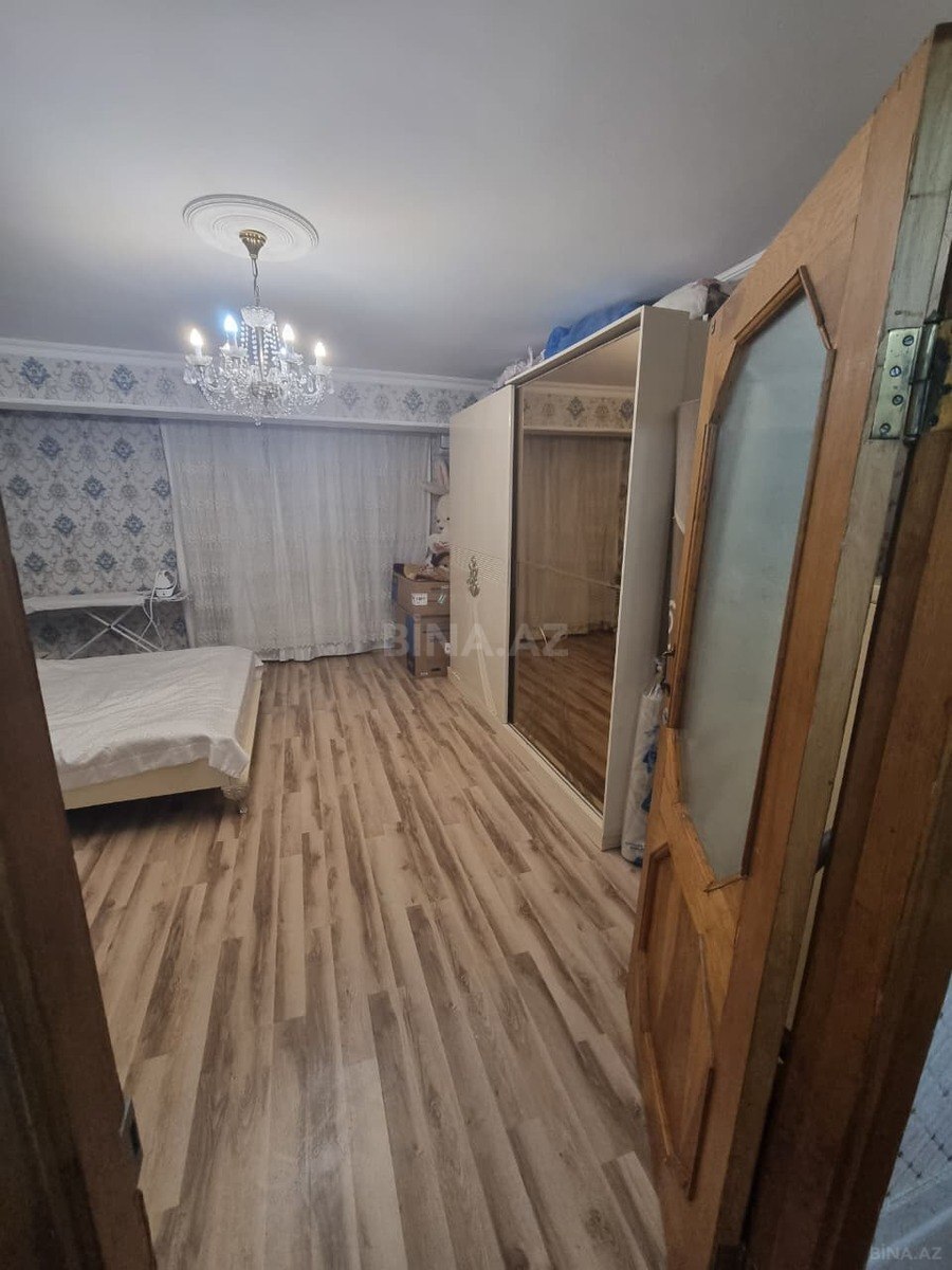 3 otaqlı Köhnə tikili, Elmlər Akademiyası m., Bakı