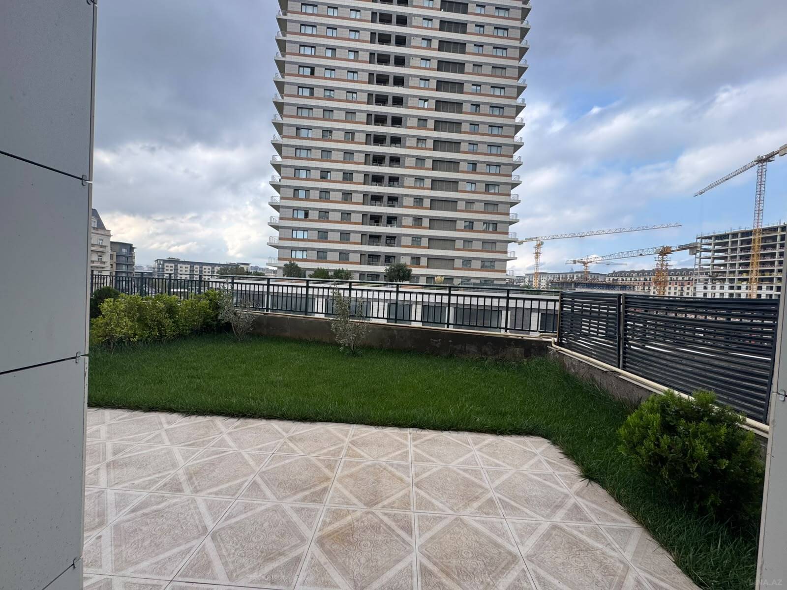 3 otaqlı Yeni tikili, Ağ şəhər q., Bakı