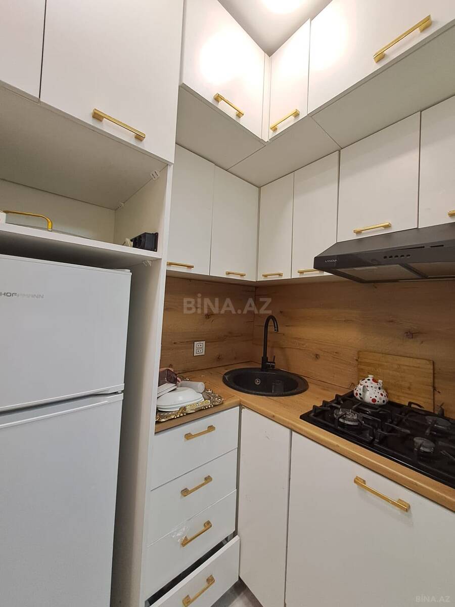 1 otaqlı Köhnə tikili, Nizami m., Bakı