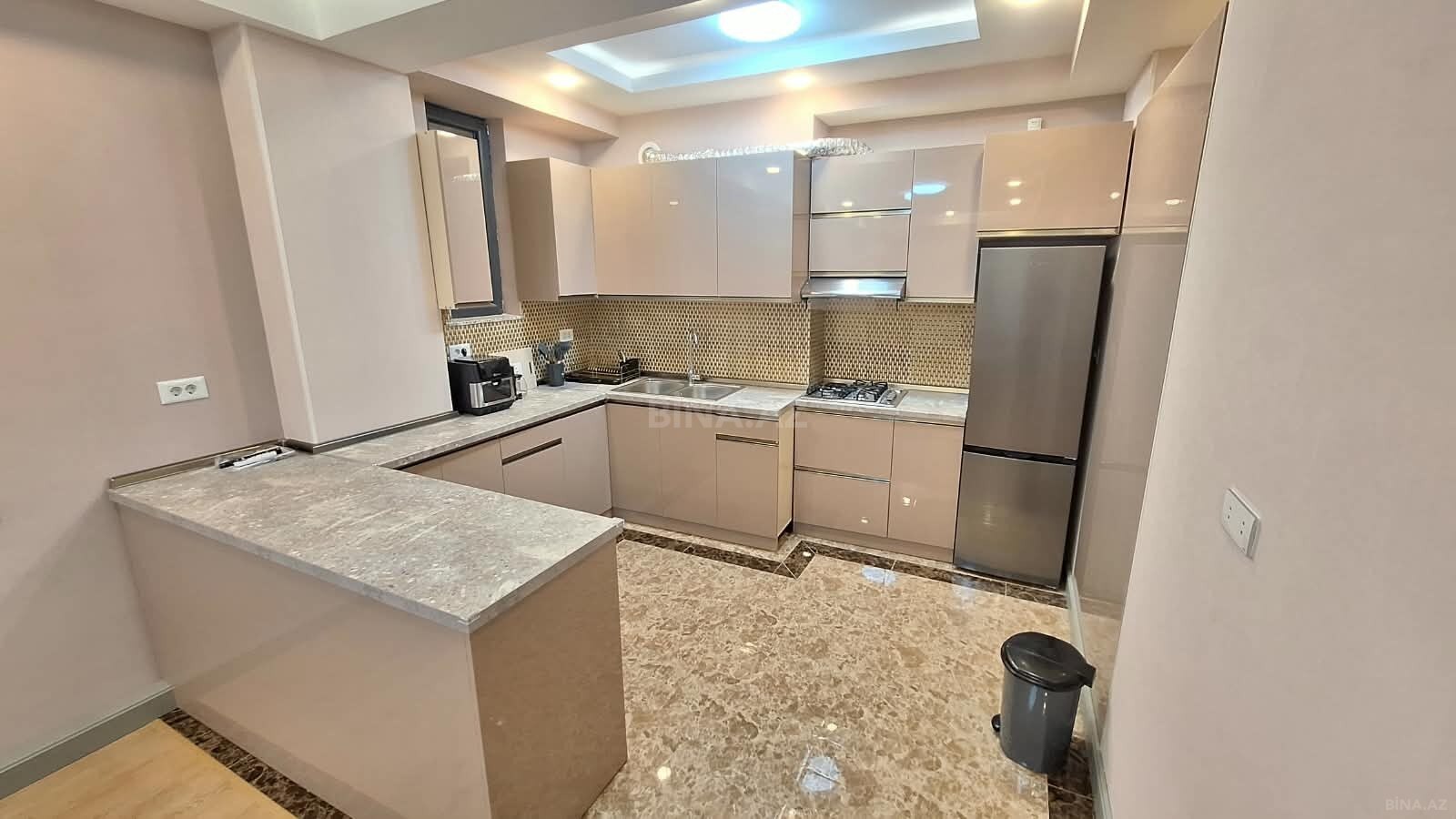 2 otaqlı Yeni tikili, Şah İsmayıl Xətai m., Bakı