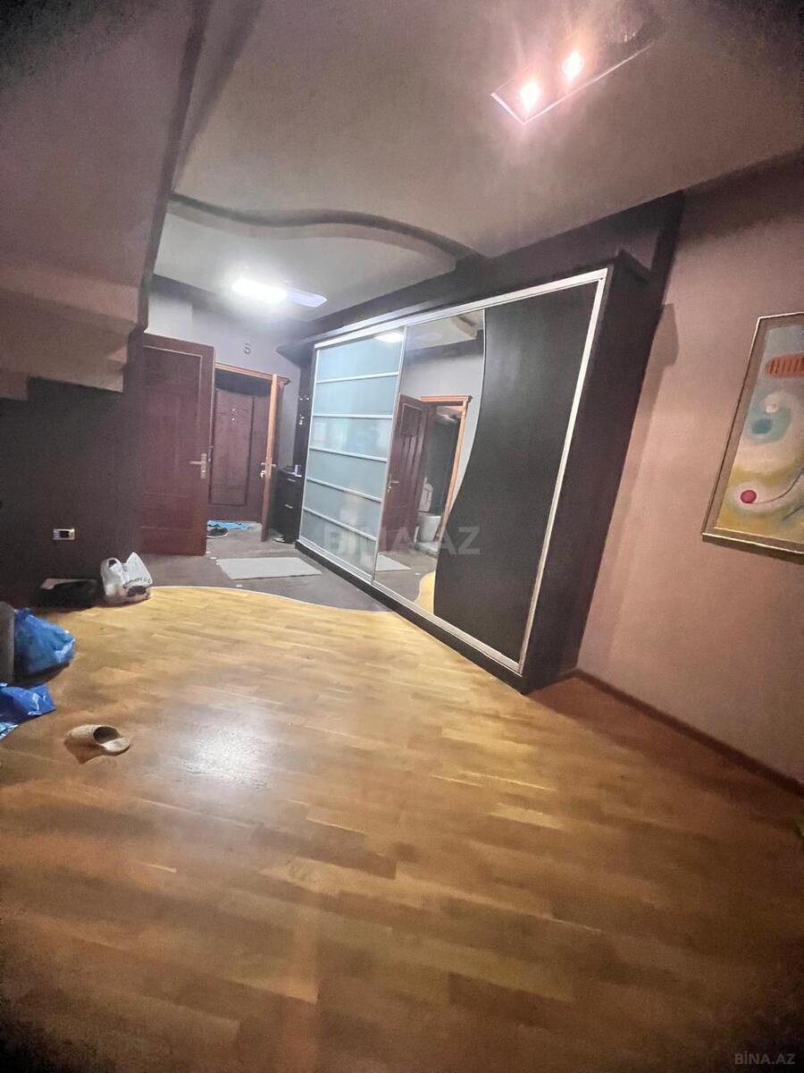 4 otaqlı Yeni tikili, İnşaatçılar m., Bakı