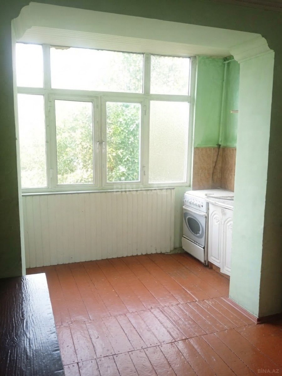 4 otaqlı Köhnə tikili, Əhmədli m., Bakı