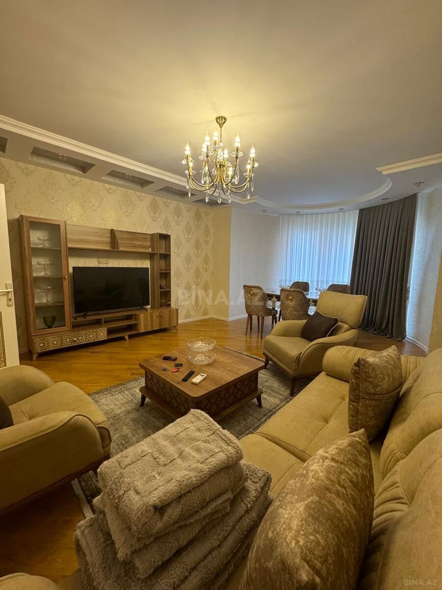 3 otaqlı Yeni tikili, 8 Noyabr m., Bakı