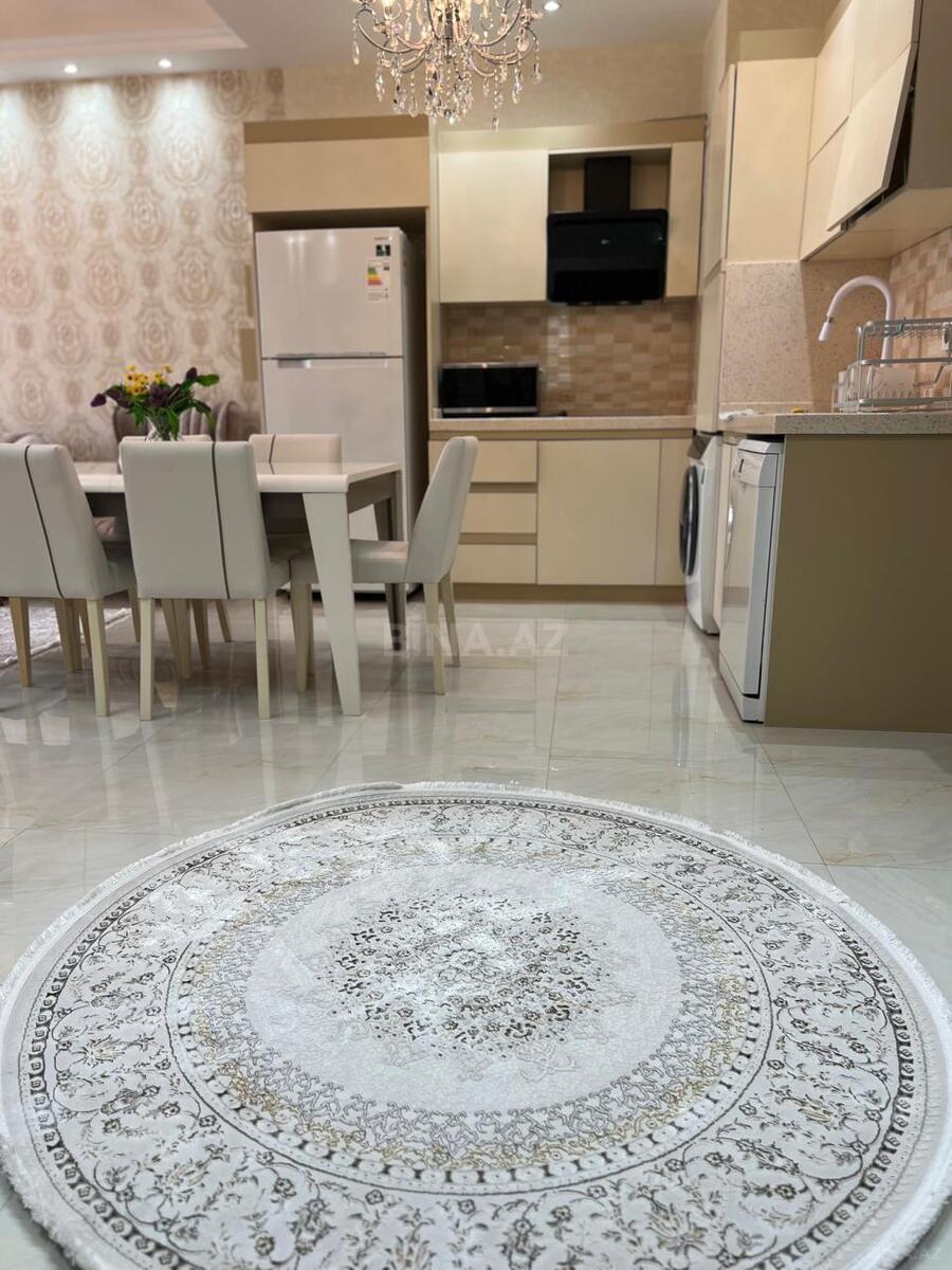 3 otaqlı Yeni tikili, Şah İsmayıl Xətai m., Bakı