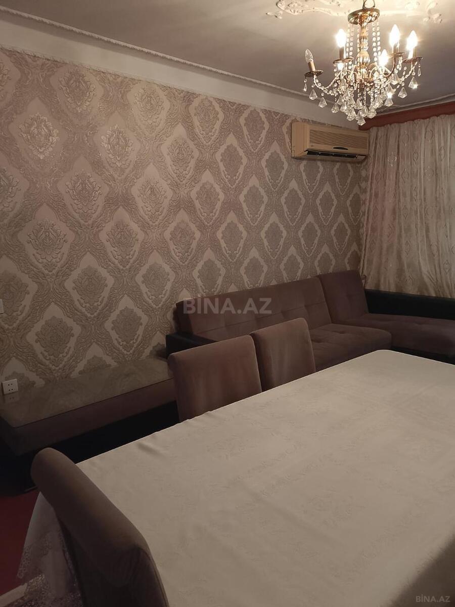 3 otaqlı Köhnə tikili, Qara Qarayev m., Bakı