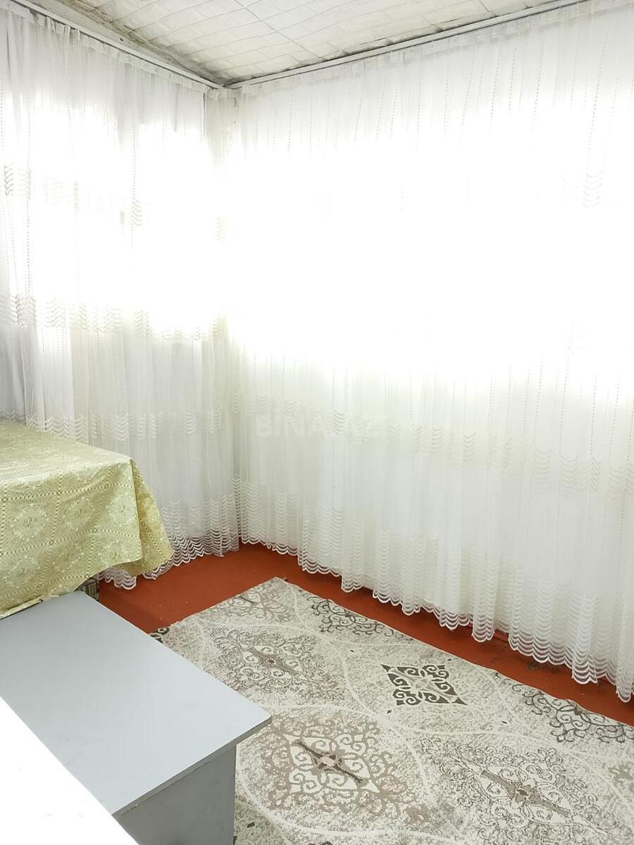 3 otaqlı Köhnə tikili, Qara Qarayev m., Bakı