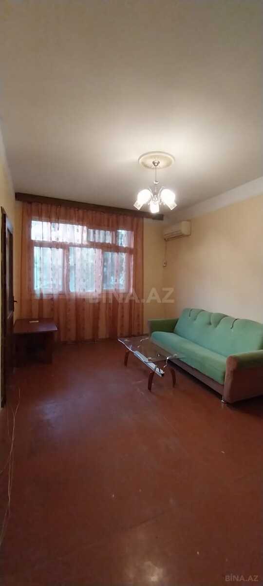 2 otaqlı Köhnə tikili, Memar Əcəmi m., Bakı