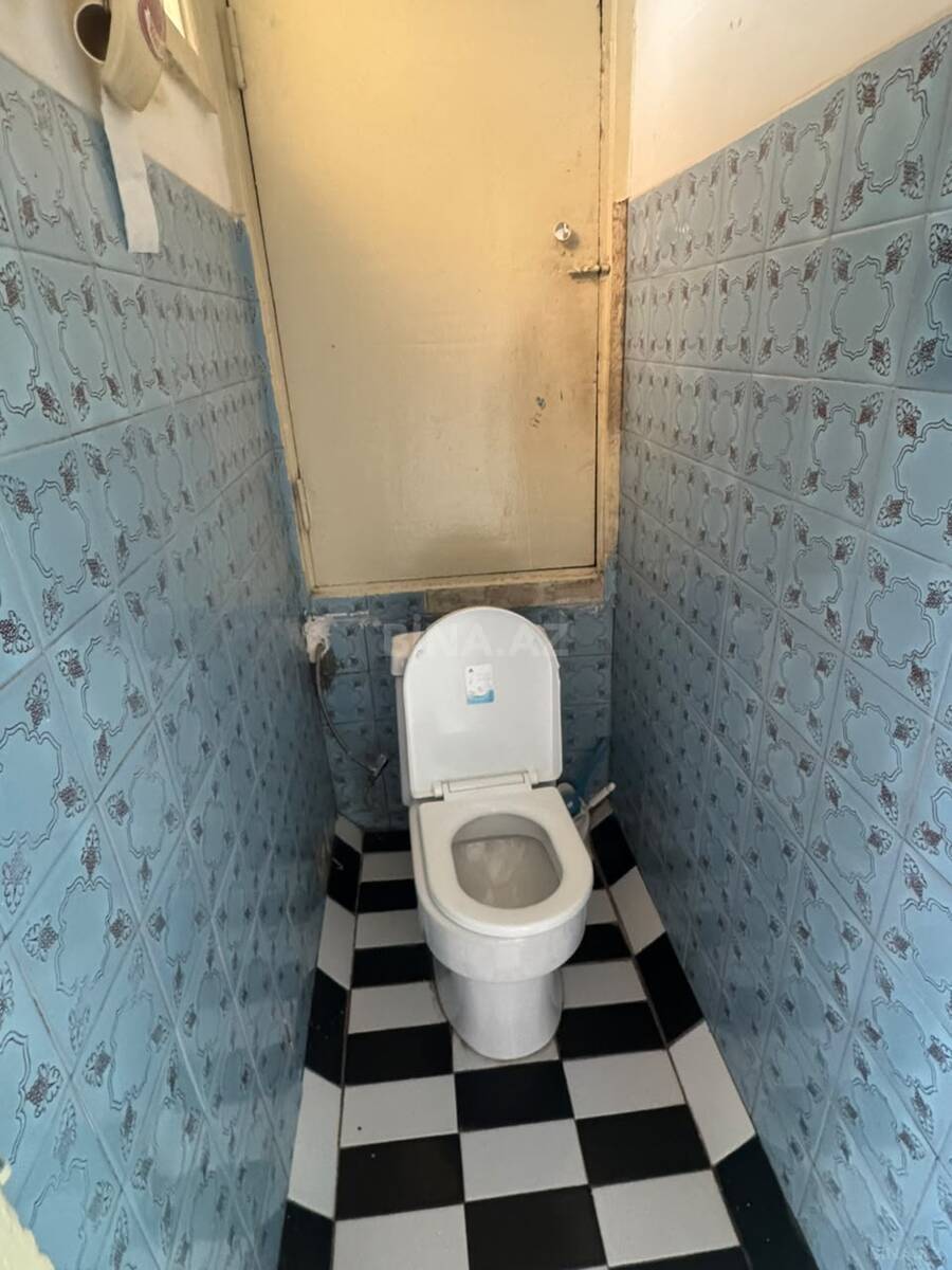 3 otaqlı Köhnə tikili, Bakıxanov q., Bakı