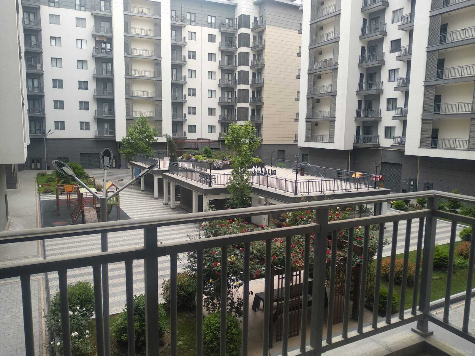 5 otaqlı Yeni tikili, Ağ şəhər q., Bakı