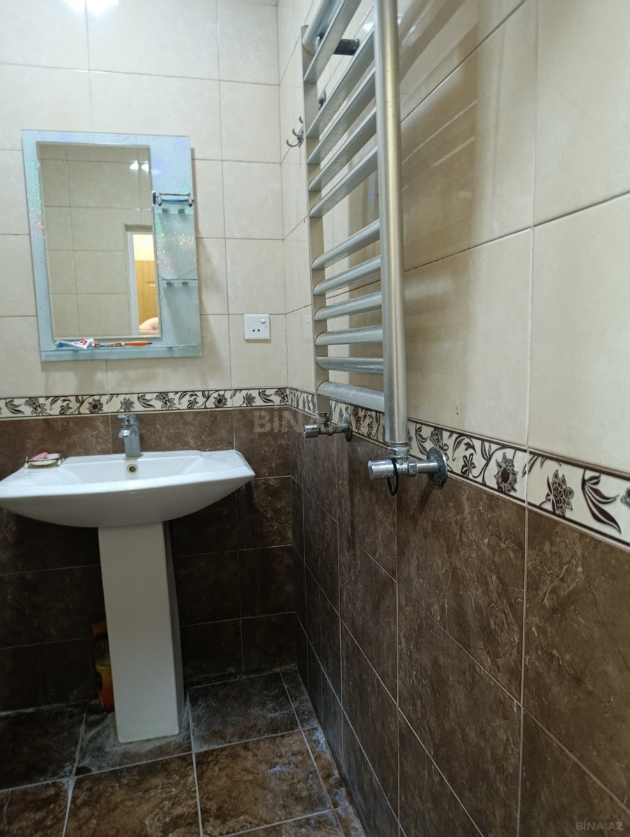 2 otaqlı Köhnə tikili, Memar Əcəmi m., Bakı