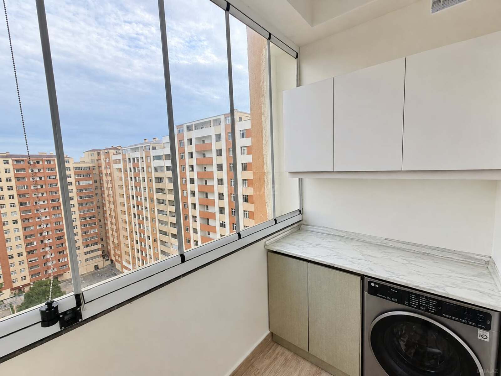 3 otaqlı Yeni tikili, Qara Qarayev m., Bakı