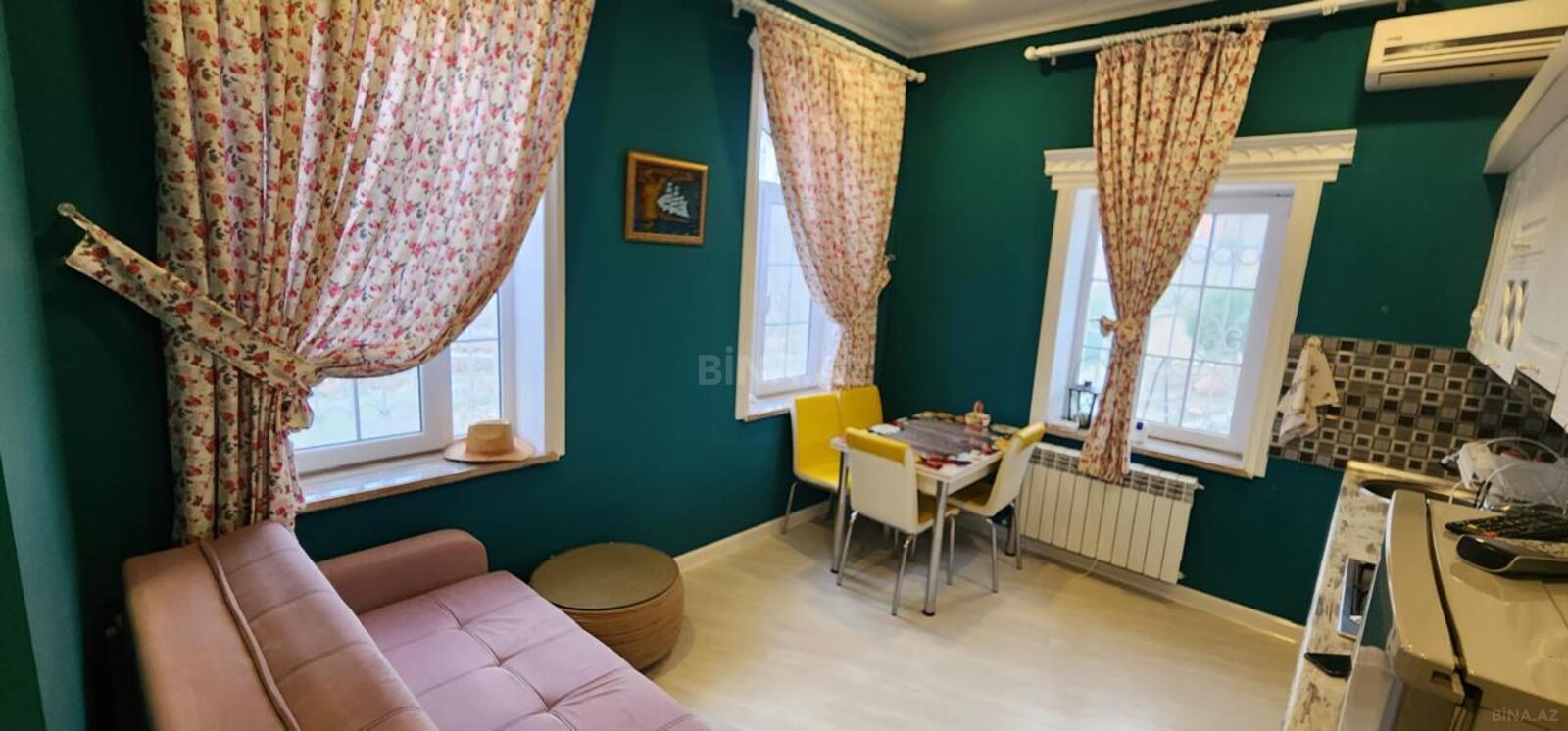 5 otaqlı Həyət evi/Bağ evi, Novxanı q., Bakı