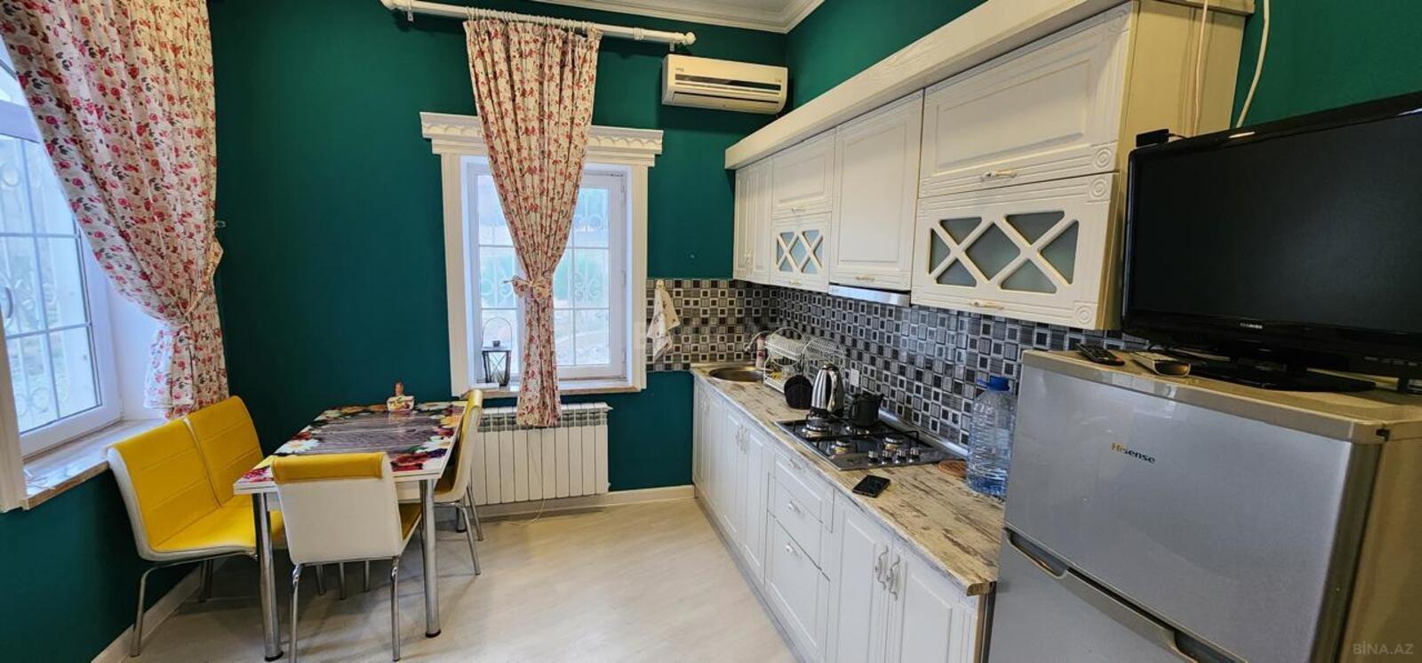5 otaqlı Həyət evi/Bağ evi, Novxanı q., Bakı