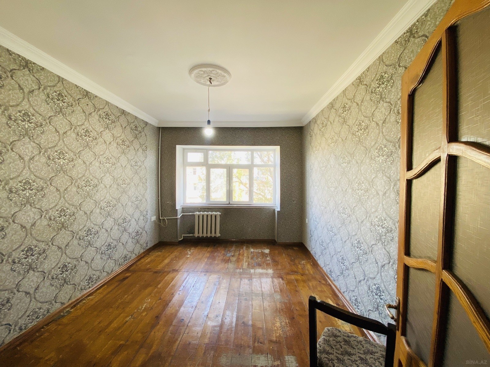 4 otaqlı Köhnə tikili, Xalqlar Dostluğu m., Bakı