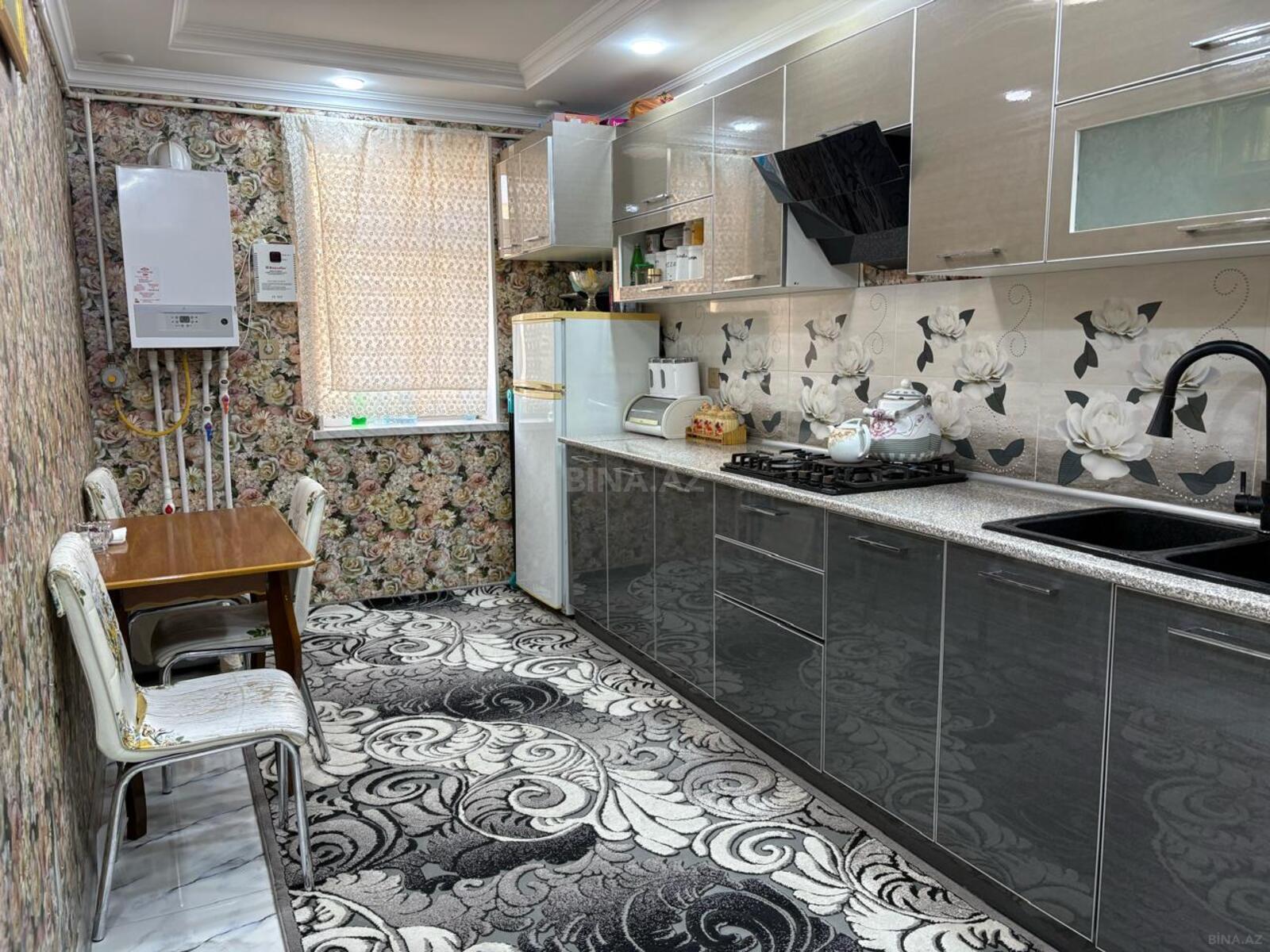 4 otaqlı Köhnə tikili, Lökbatan q., Bakı