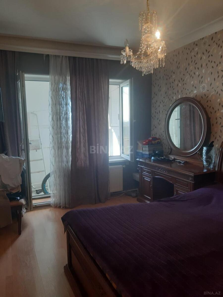 4 otaqlı Köhnə tikili, Memar Əcəmi m., Bakı